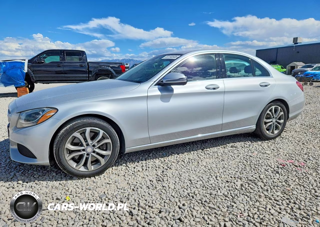 2016 Mercedes-Benz C 300 VIN:55SWF4JB6GU146736 - 1