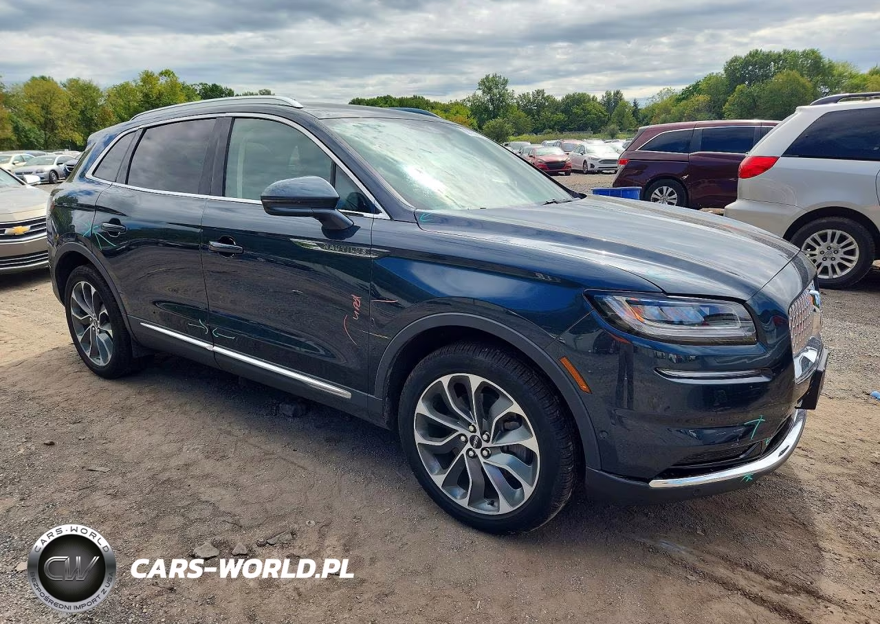 2022 Lincoln Nautilus Reserve VIN:2LMPJ8K90NBL00052 - 4