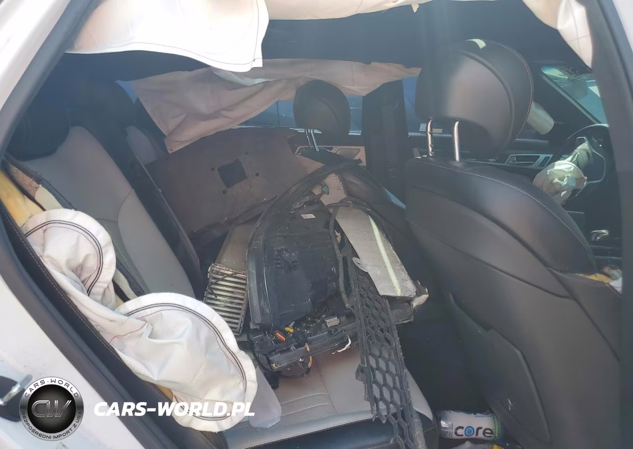 2018 Genesis G80 Sport VIN:KMHGN4JBXJU232327 - 10