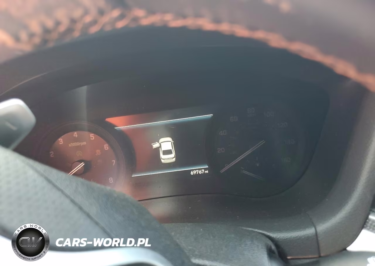 2018 Genesis G80 Sport VIN:KMHGN4JBXJU232327 - 9