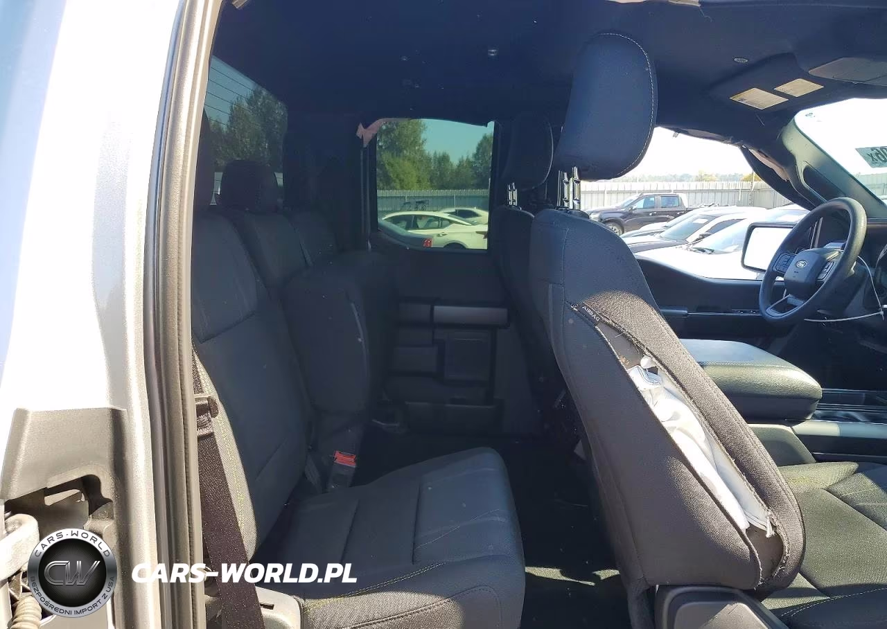 2025 Ford F150 Stx VIN:1FTEX2LP0SKE19477 - 10