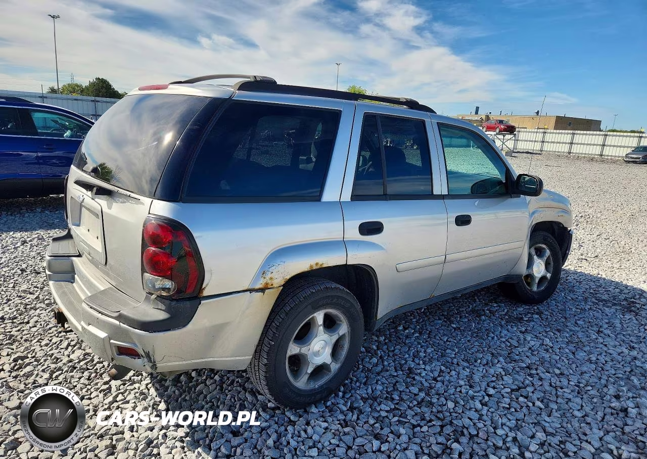 2007 Chevrolet Trailblazer Ls VIN:1GNDT13S872279862 - 3