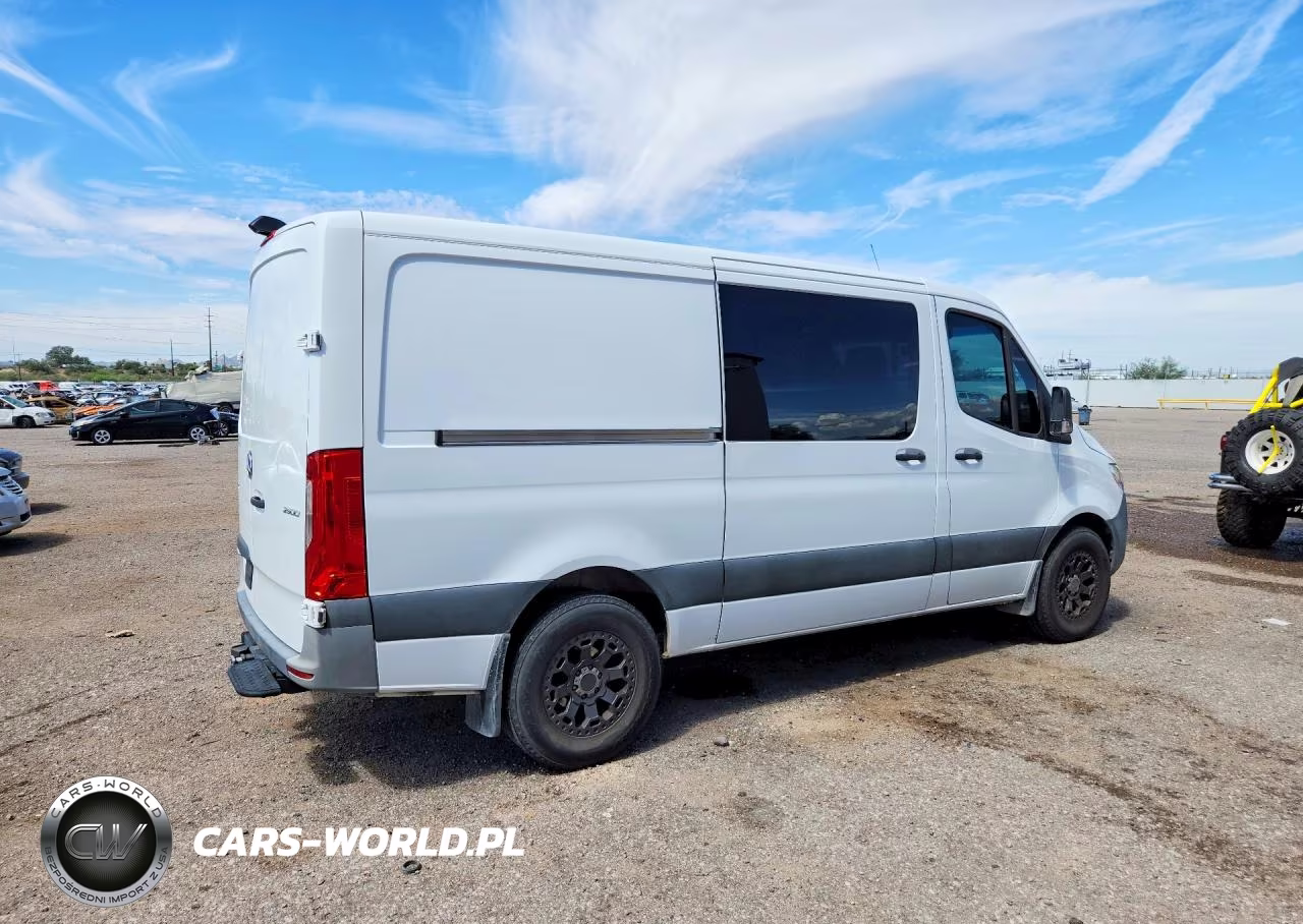 2022 Mercedes-Benz Sprinter 2500 VIN:W1Y4DBHY0NT087279 - 3
