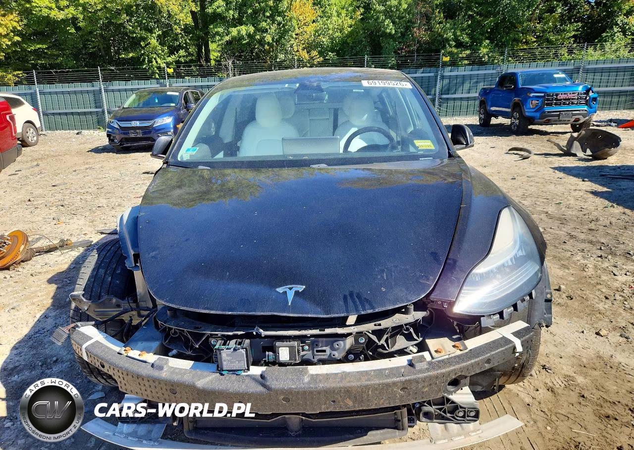 2018 Tesla Model 3 VIN:5YJ3E1EB4JF184313 - 5