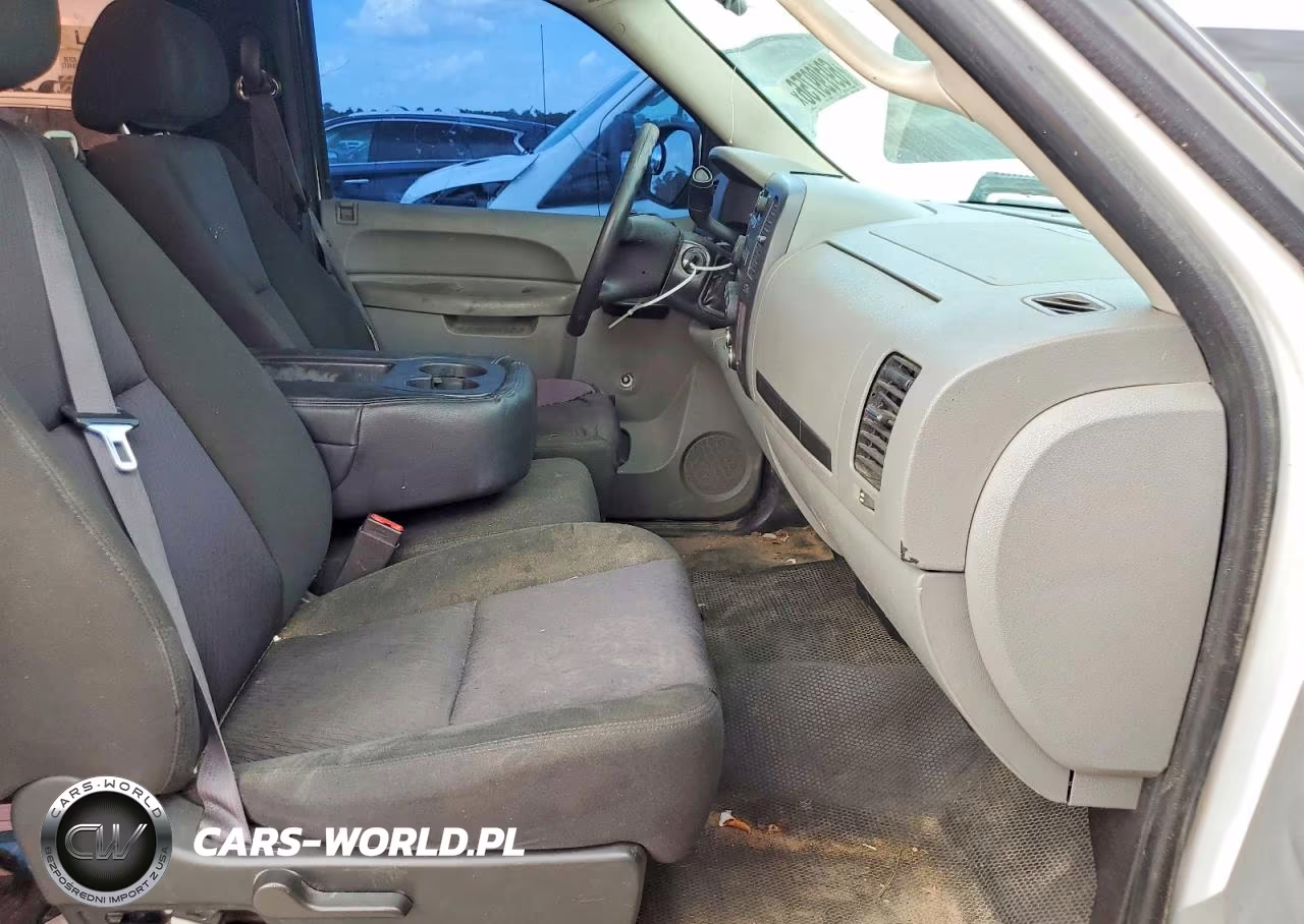 2011 Chevrolet Silverado C1500 VIN:1GCNCPEXXBZ343974 - 10