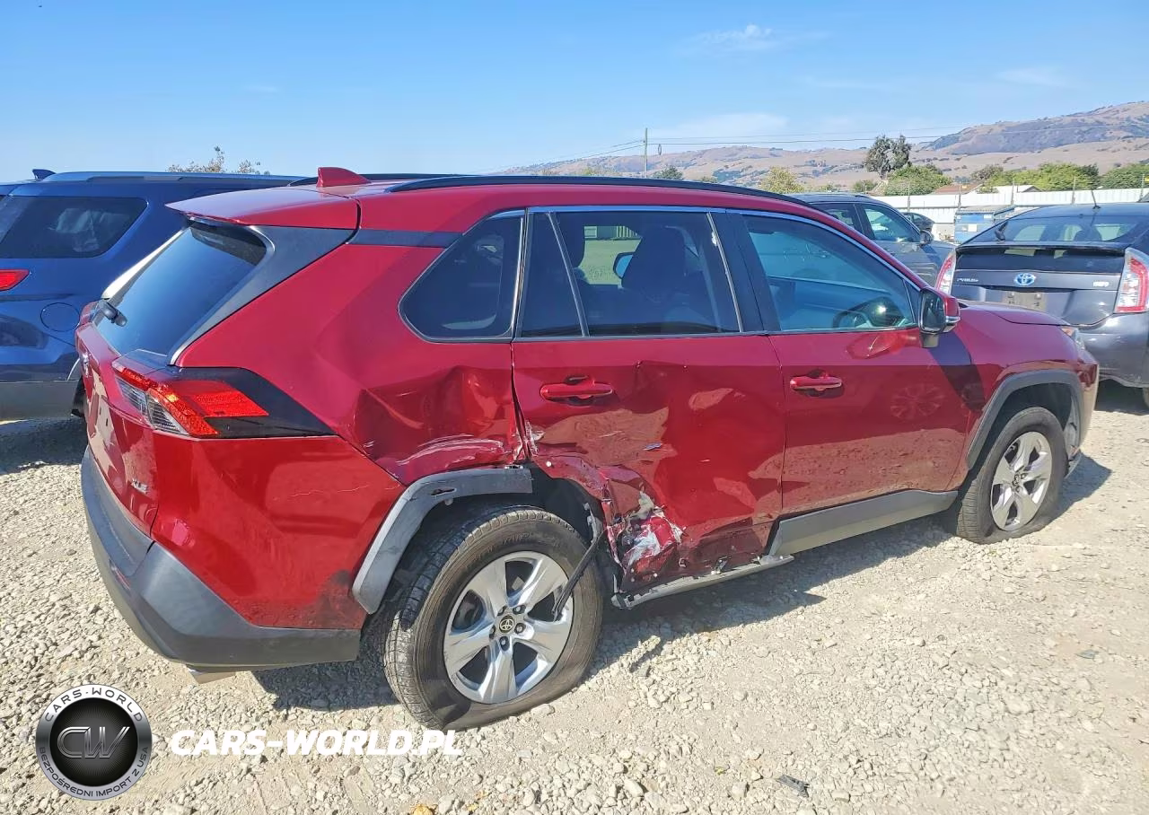 2021 Toyota Rav4 Xle VIN:2T3W1RFV4MW114602 - 3