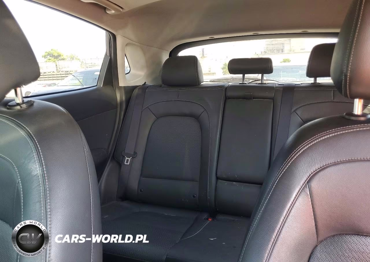 2018 Hyundai Kona Ultimate VIN:KM8K53A56JU136242 - 10