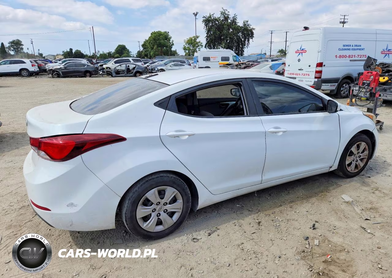 2016 Hyundai Elantra Se VIN:5NPDH4AE4GH695768 - 3