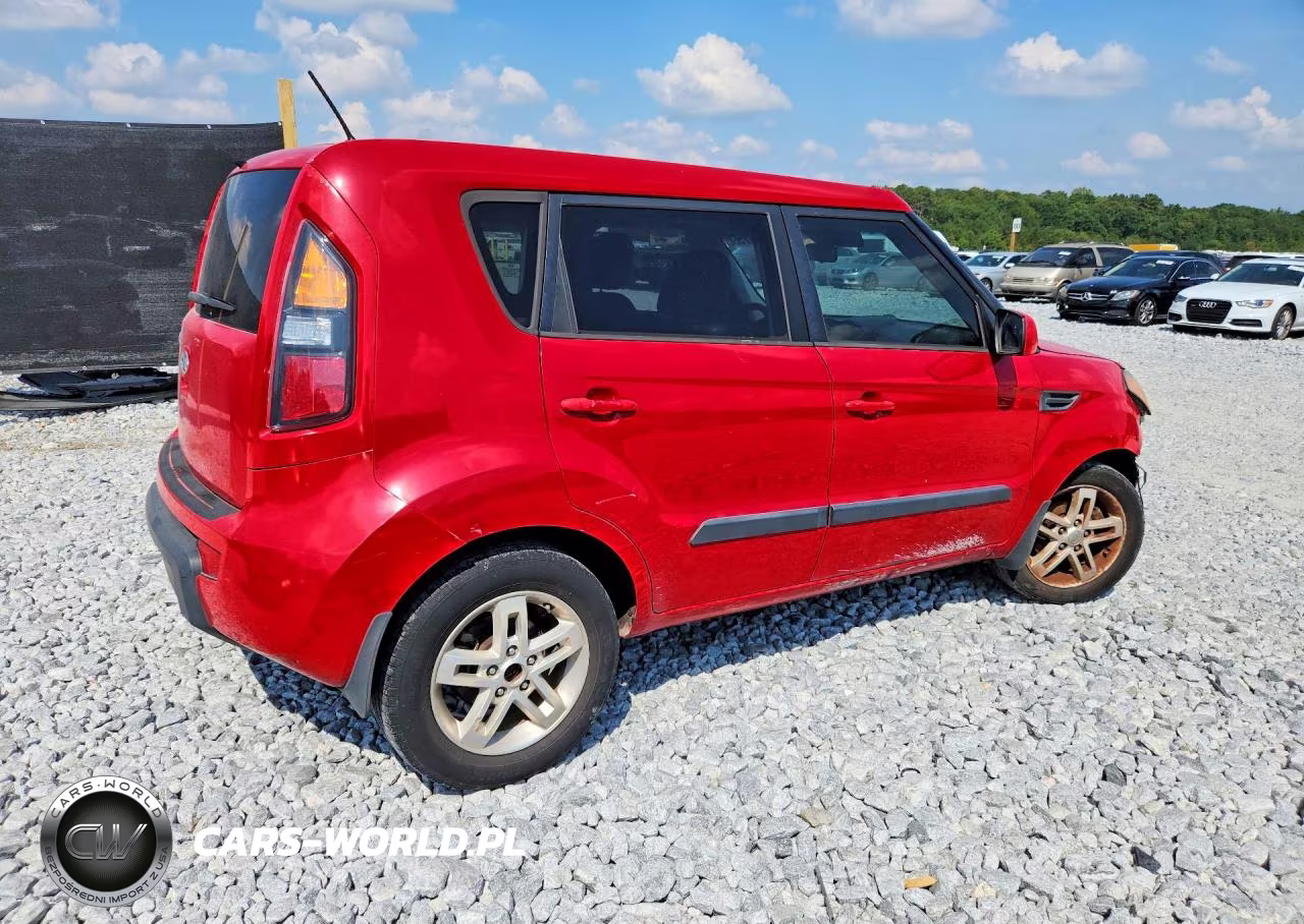 2011 Kia Soul + VIN:KNDJT2A21B7314760 - 3