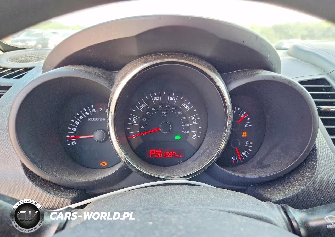 2011 Kia Soul + VIN:KNDJT2A21B7314760 - 9