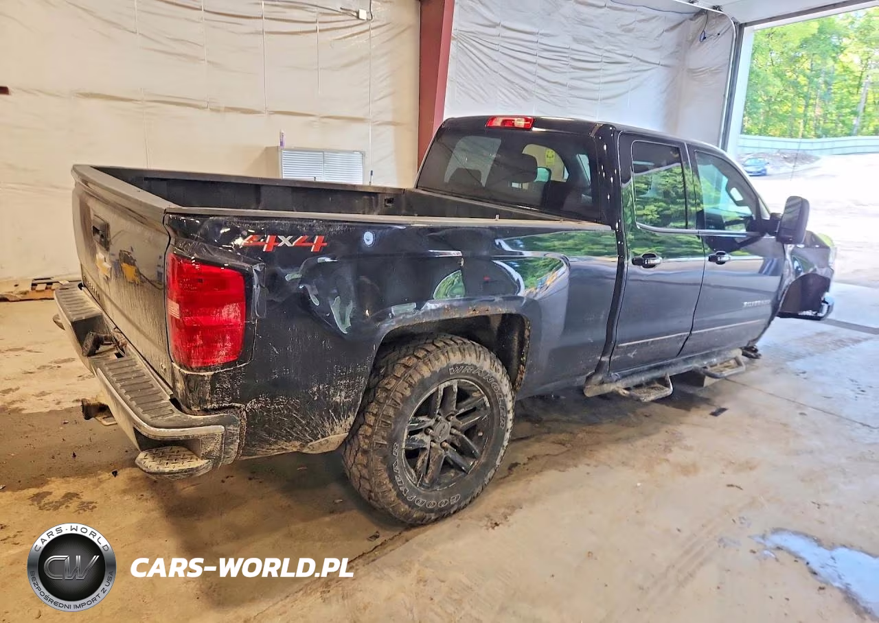 2018 Chevrolet Silverado K1500 Lt VIN:1GCVKREC3JZ312592 - 3
