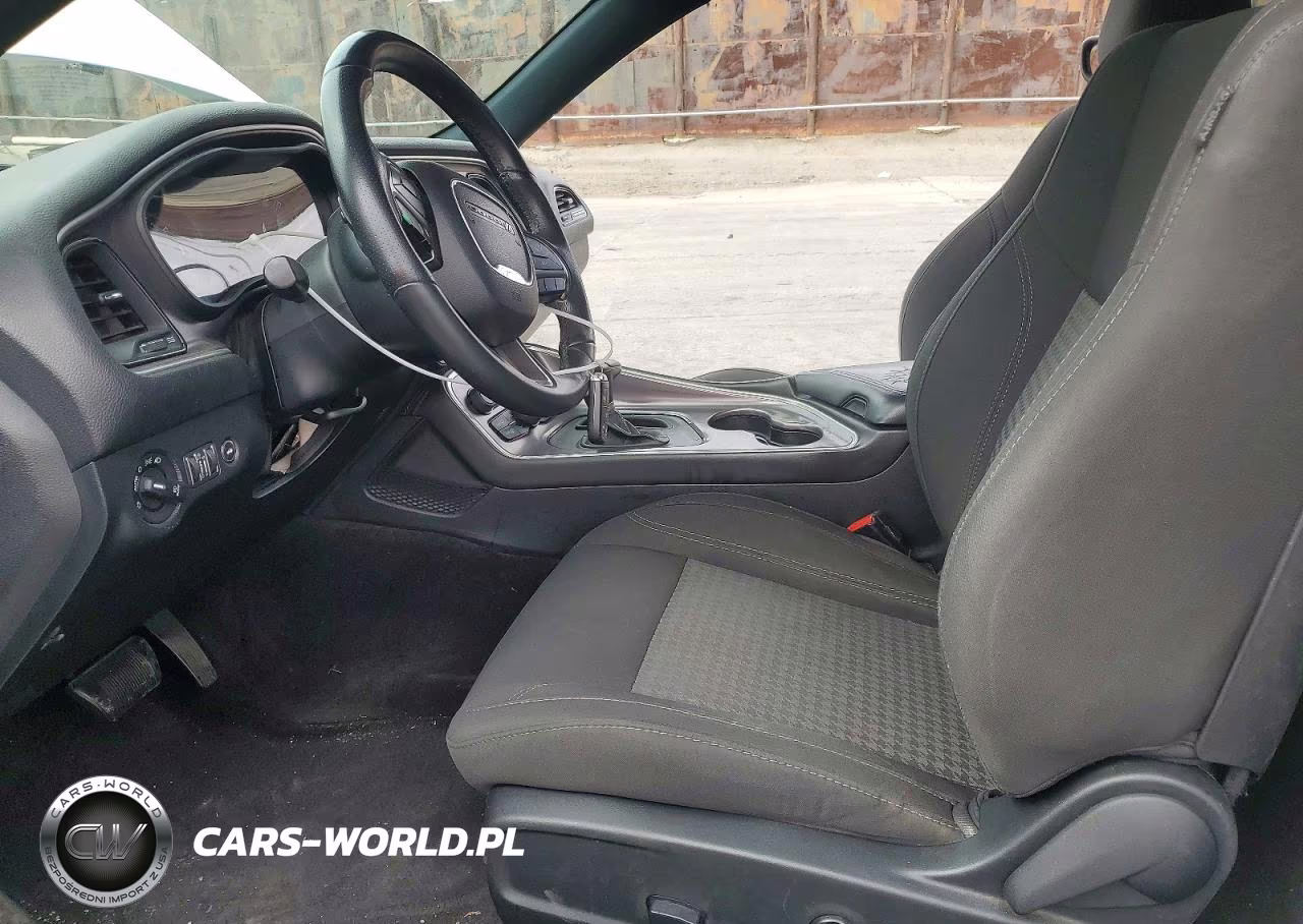 2019 Dodge Challenger Sxt VIN:2C3CDZAG3KH501307 - 7