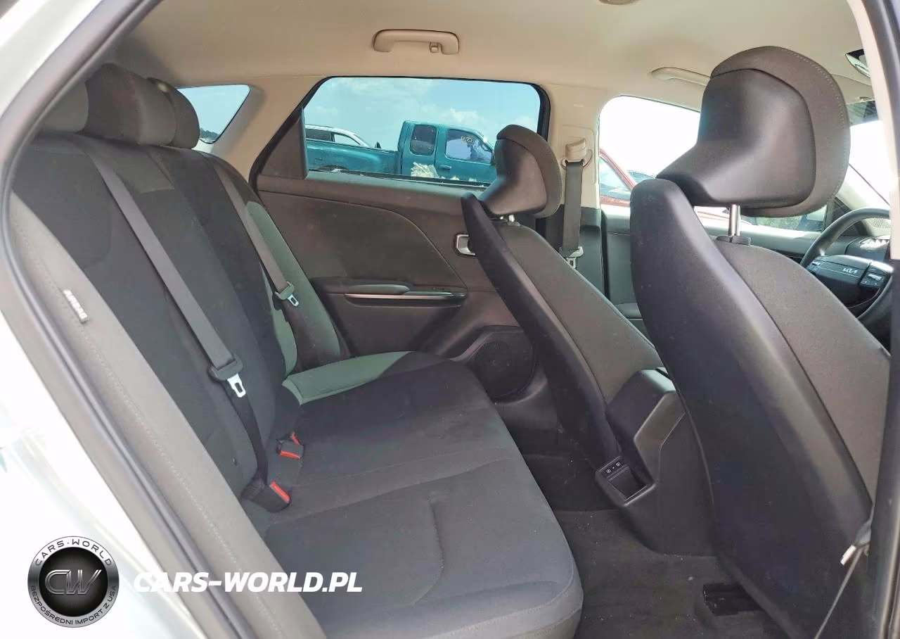 2026 Kia K4 Lxs VIN:3KPFT4DE6TE273535 - 10