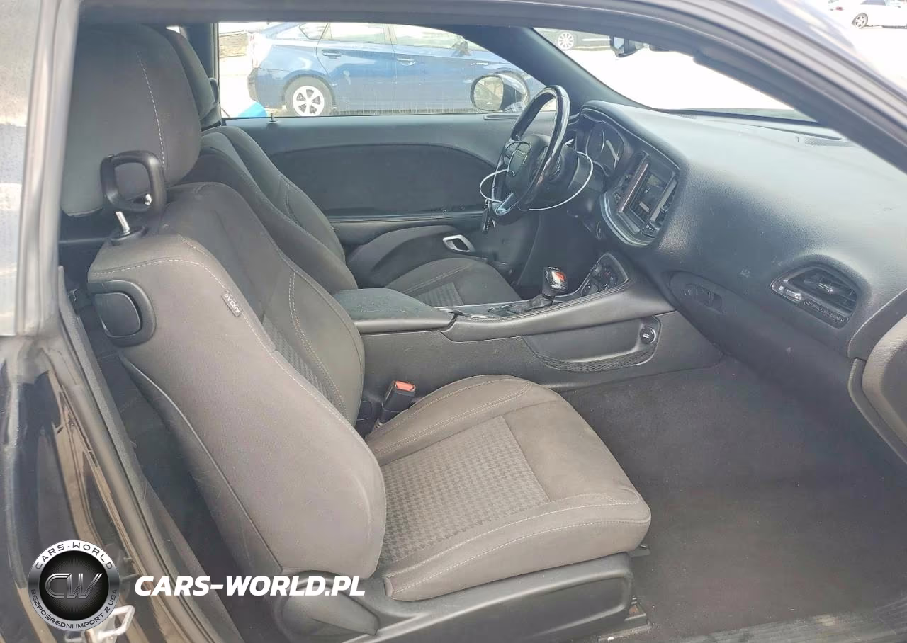 2019 Dodge Challenger Sxt VIN:2C3CDZAGXKH669185 - 10