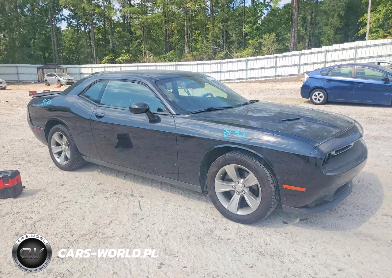 2019 Dodge Challenger Sxt VIN:2C3CDZAGXKH669185 - 4