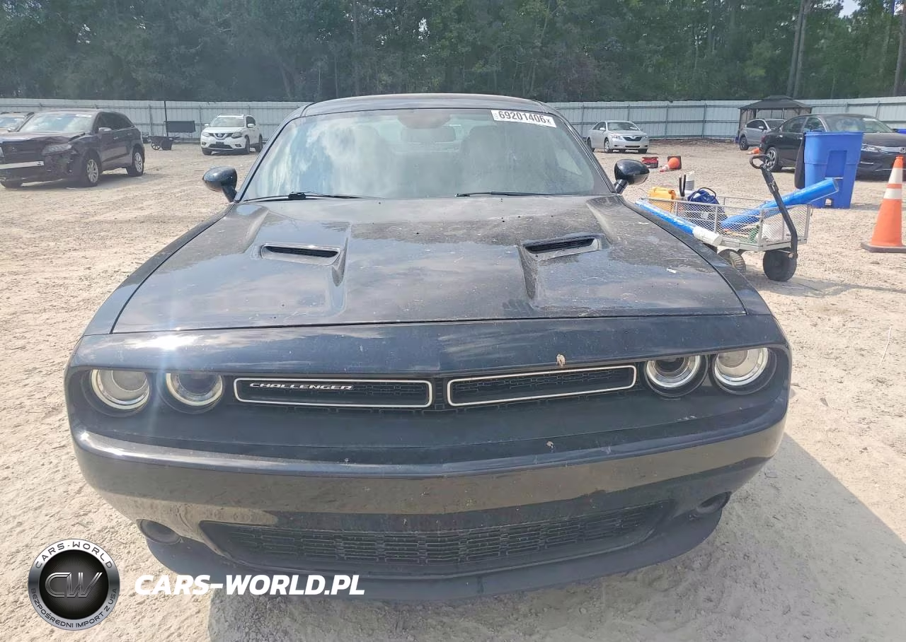 2019 Dodge Challenger Sxt VIN:2C3CDZAGXKH669185 - 5