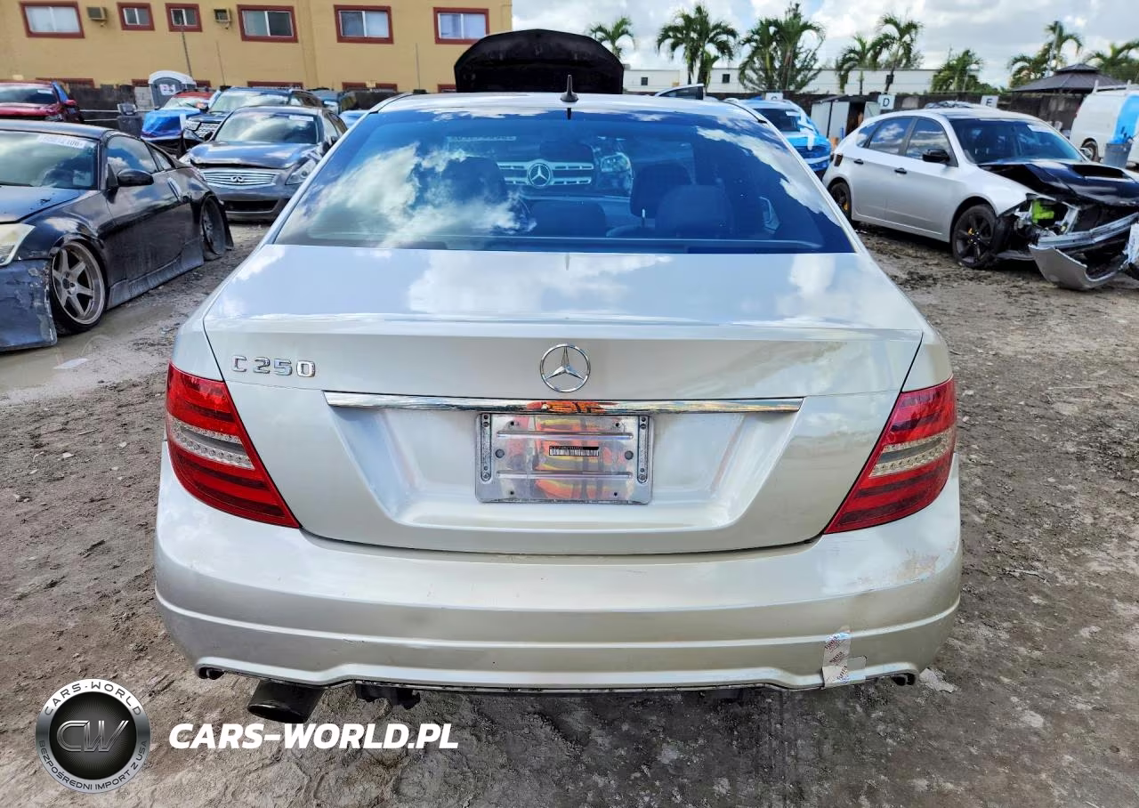 2014 Mercedes-Benz C 250 VIN:WDDGF4HB6EA949926 - 6