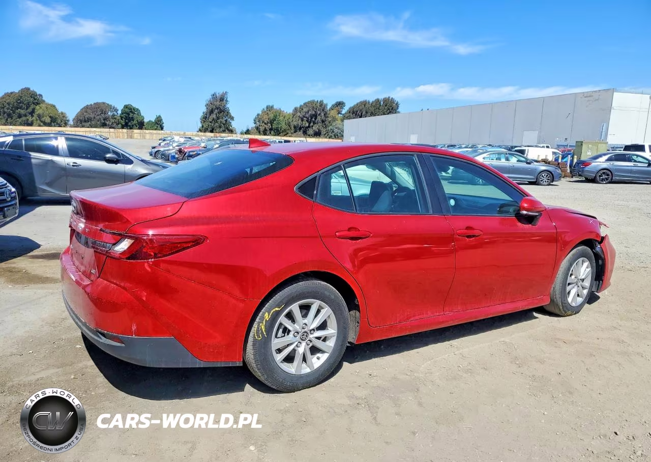 2025 Toyota Camry Le VIN:4T1DAACK4SU116729 - 3