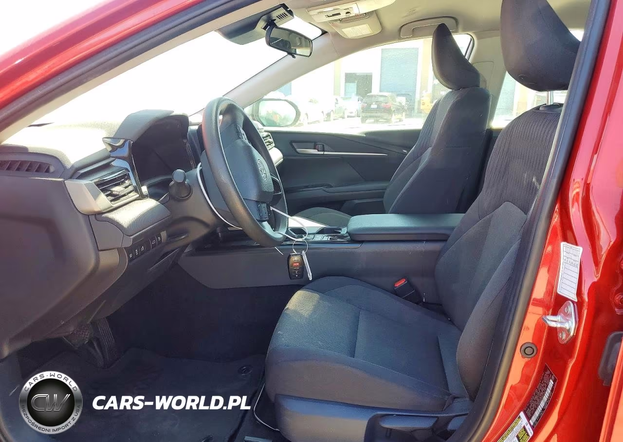 2025 Toyota Camry Le VIN:4T1DAACK4SU116729 - 7