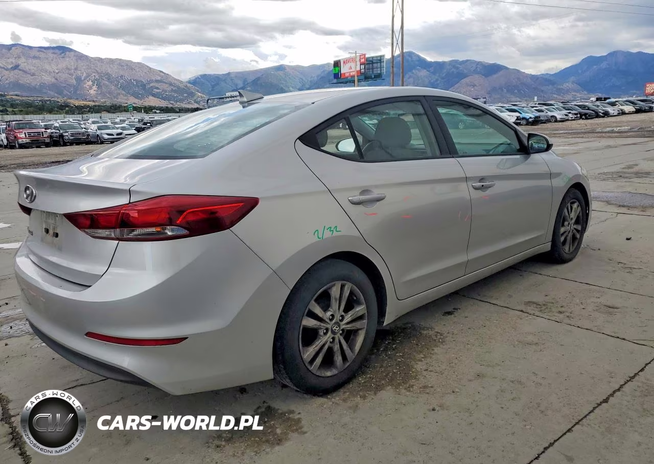 2017 Hyundai Elantra Se VIN:5NPD84LF8HH102694 - 3