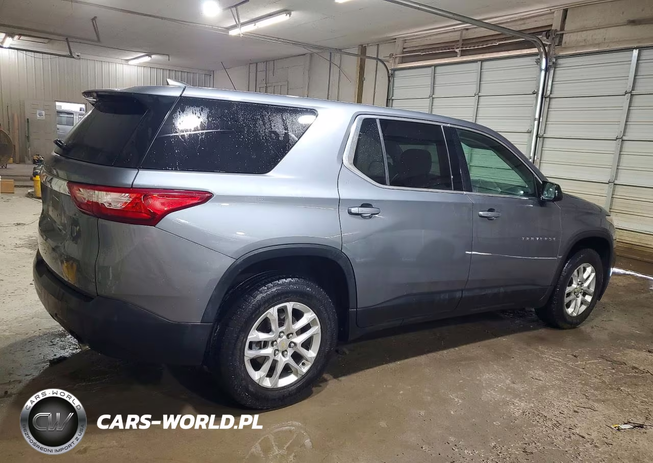 2019 Chevrolet Traverse Ls VIN:1GNERFKW5KJ134863 - 3