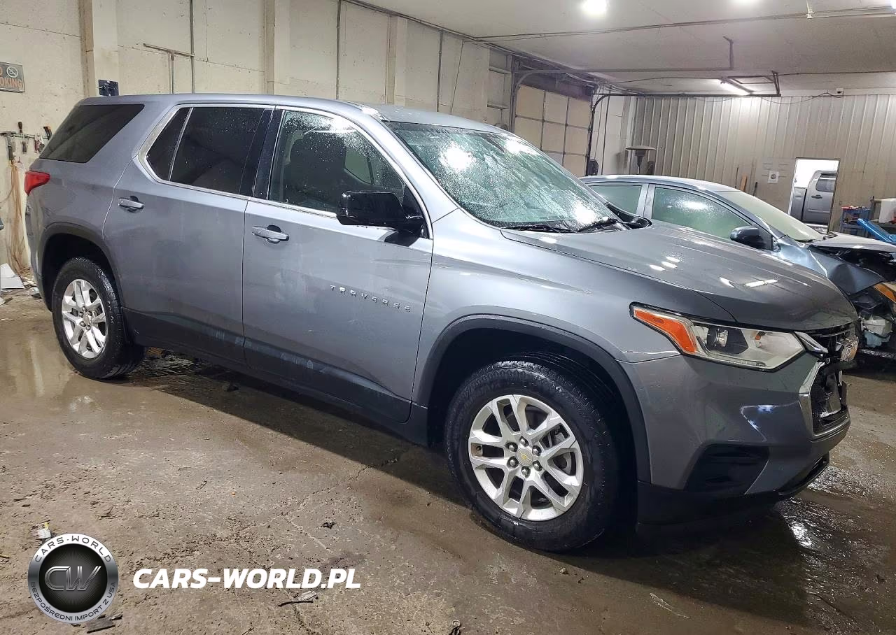 2019 Chevrolet Traverse Ls VIN:1GNERFKW5KJ134863 - 4