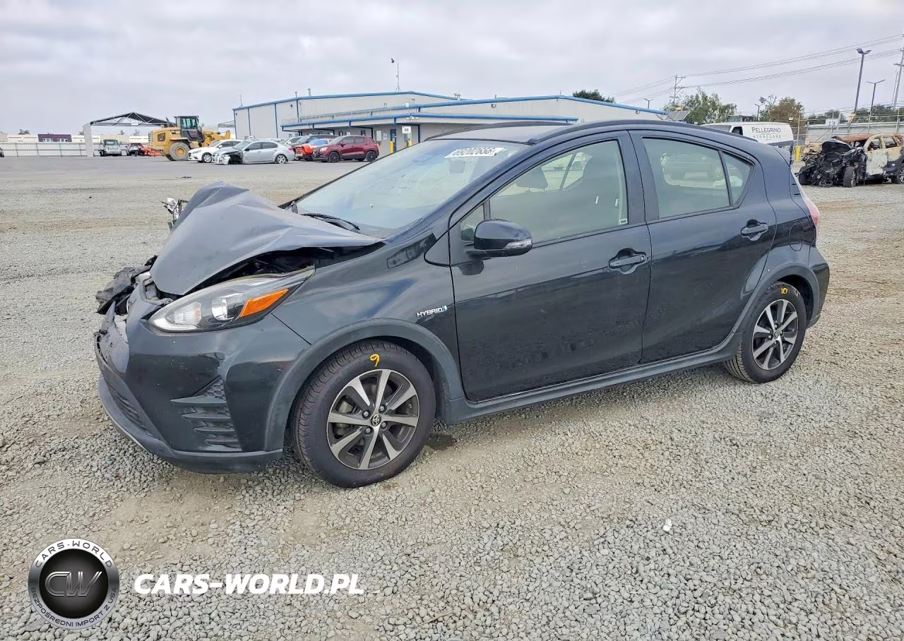 2018 Toyota Prius C Three