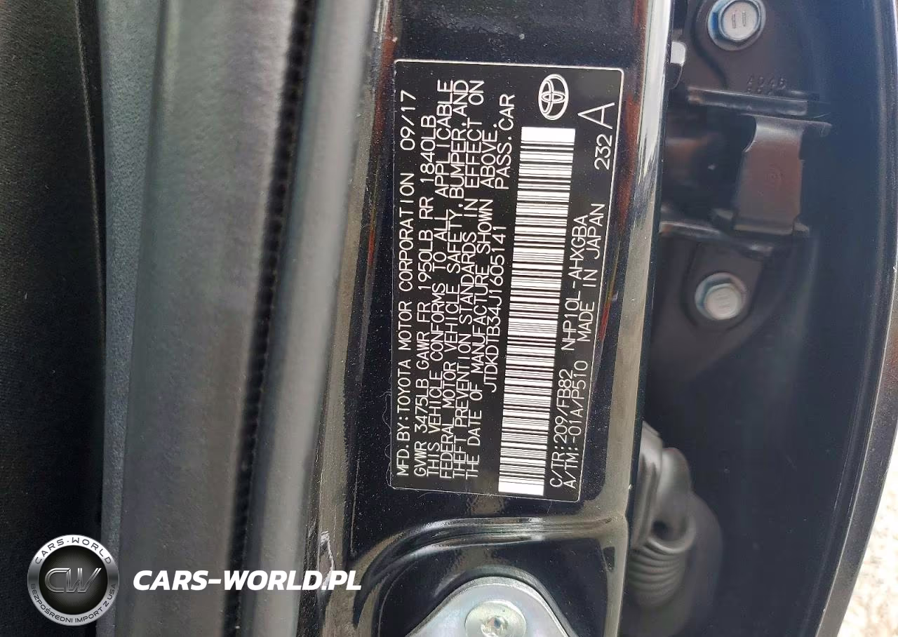 2018 Toyota Prius C Three VIN:JTDKDTB34J1605141 - 12