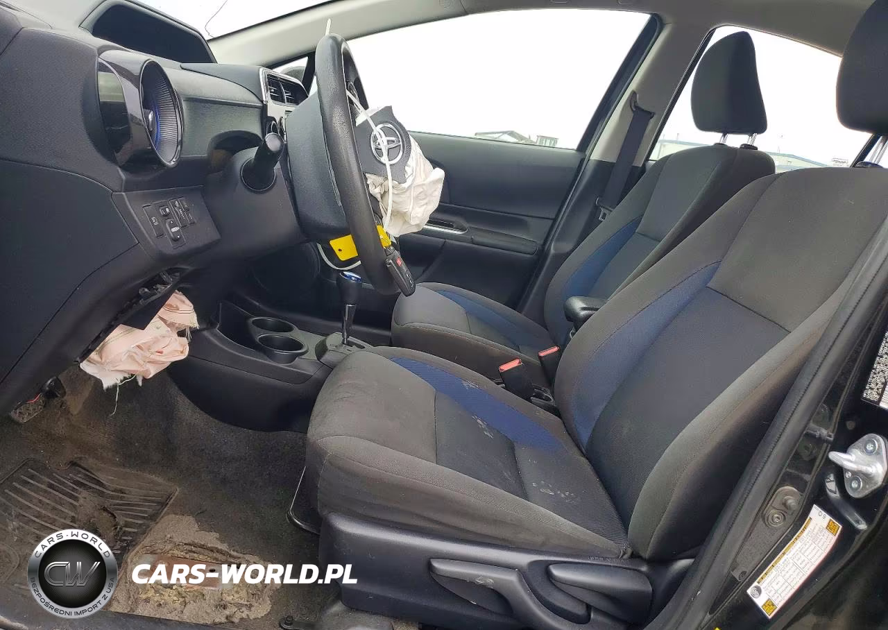 2018 Toyota Prius C Three VIN:JTDKDTB34J1605141 - 7