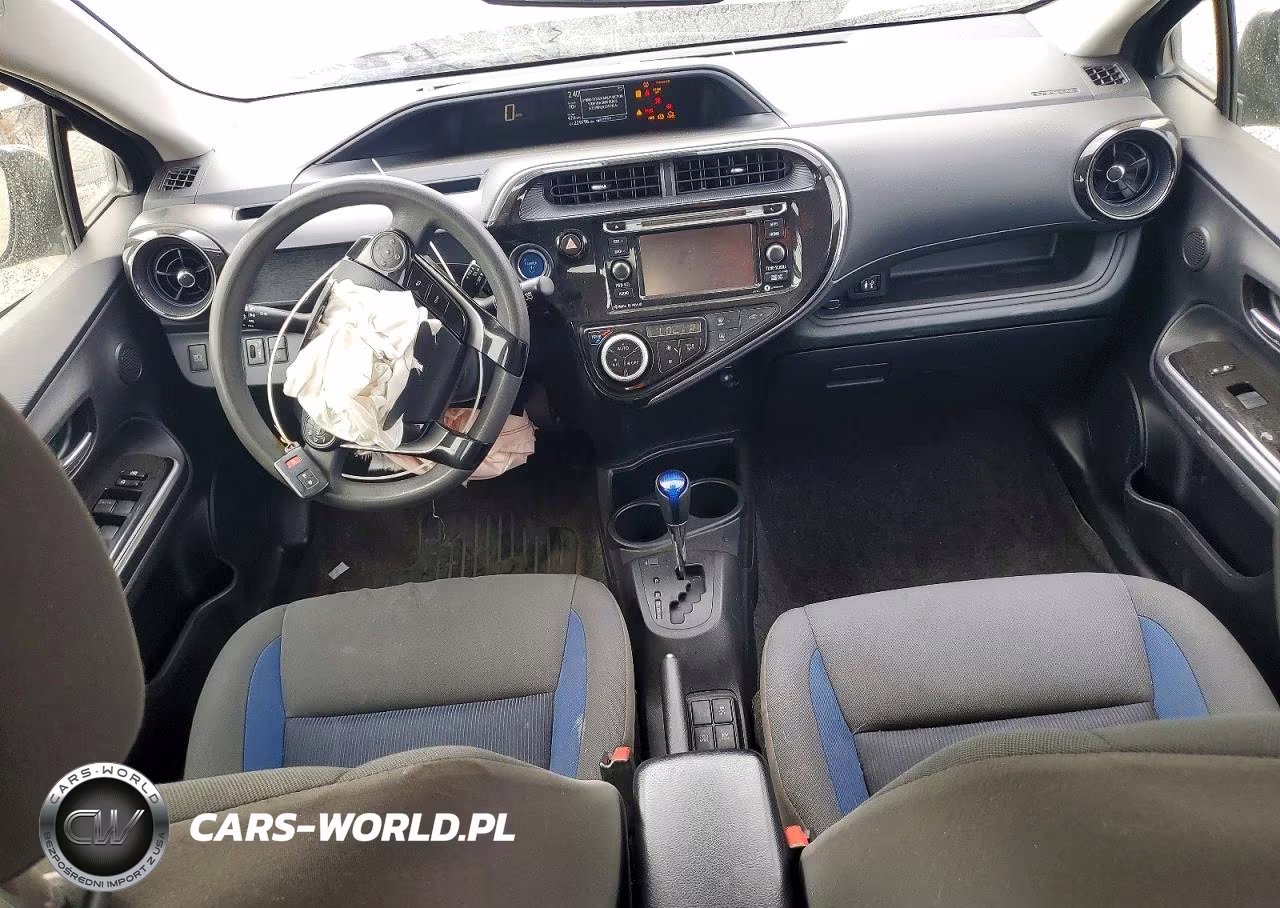 2018 Toyota Prius C Three VIN:JTDKDTB34J1605141 - 8