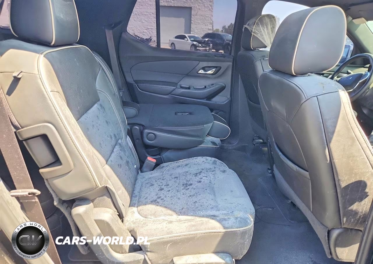 2023 Chevrolet Traverse Premier VIN:1GNEVKKW8PJ219904 - 10