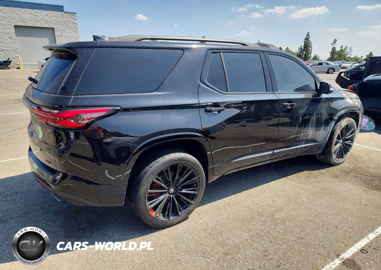 2023 Chevrolet Traverse Premier VIN:1GNEVKKW8PJ219904 - 3