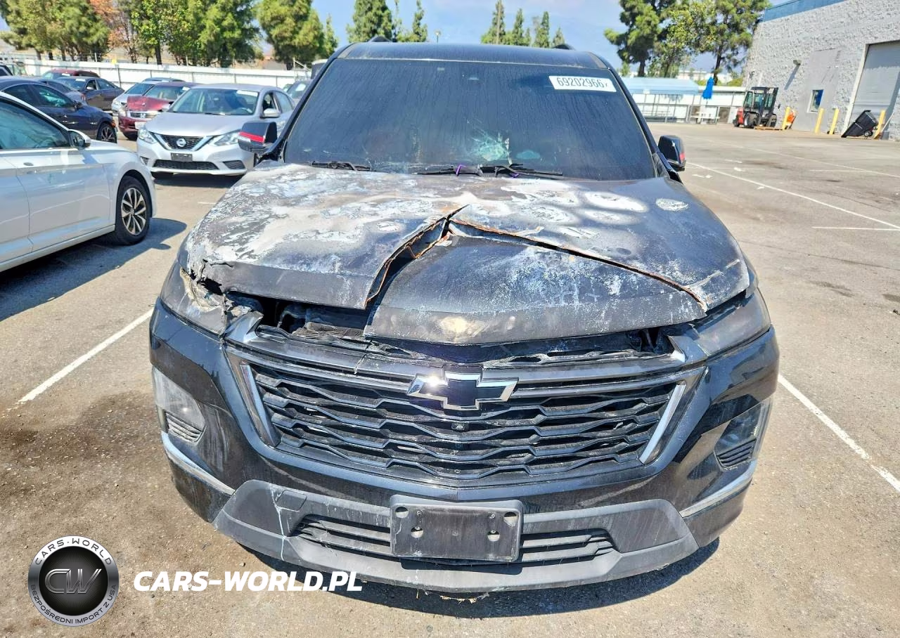 2023 Chevrolet Traverse Premier VIN:1GNEVKKW8PJ219904 - 5