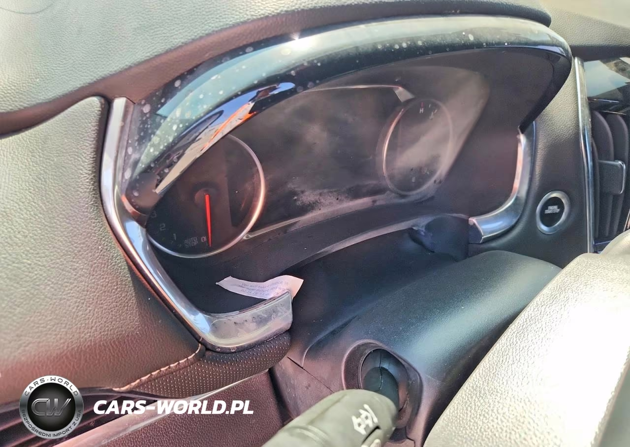 2023 Chevrolet Traverse Premier VIN:1GNEVKKW8PJ219904 - 9