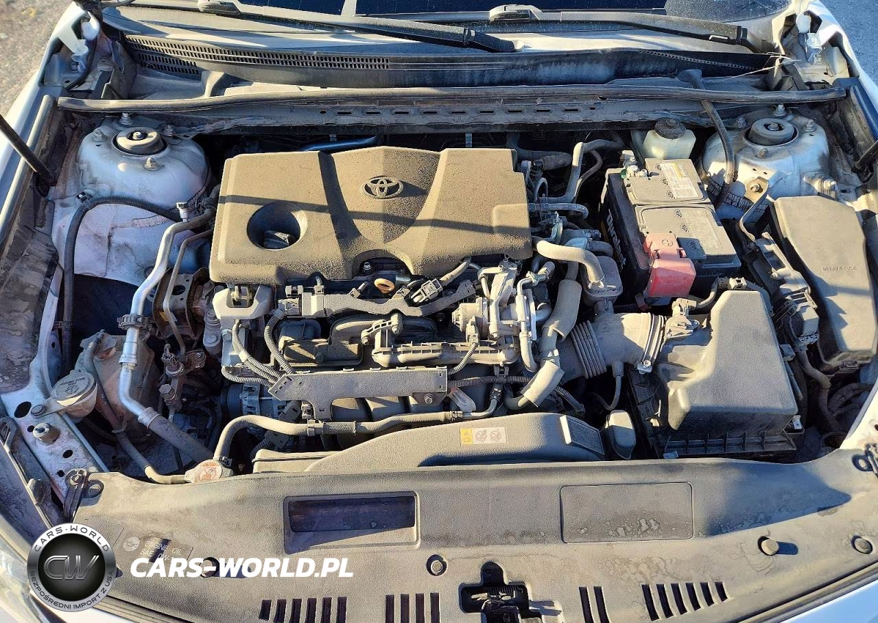 2018 Toyota Camry Le VIN:4T1B11HK4JU063352 - 11