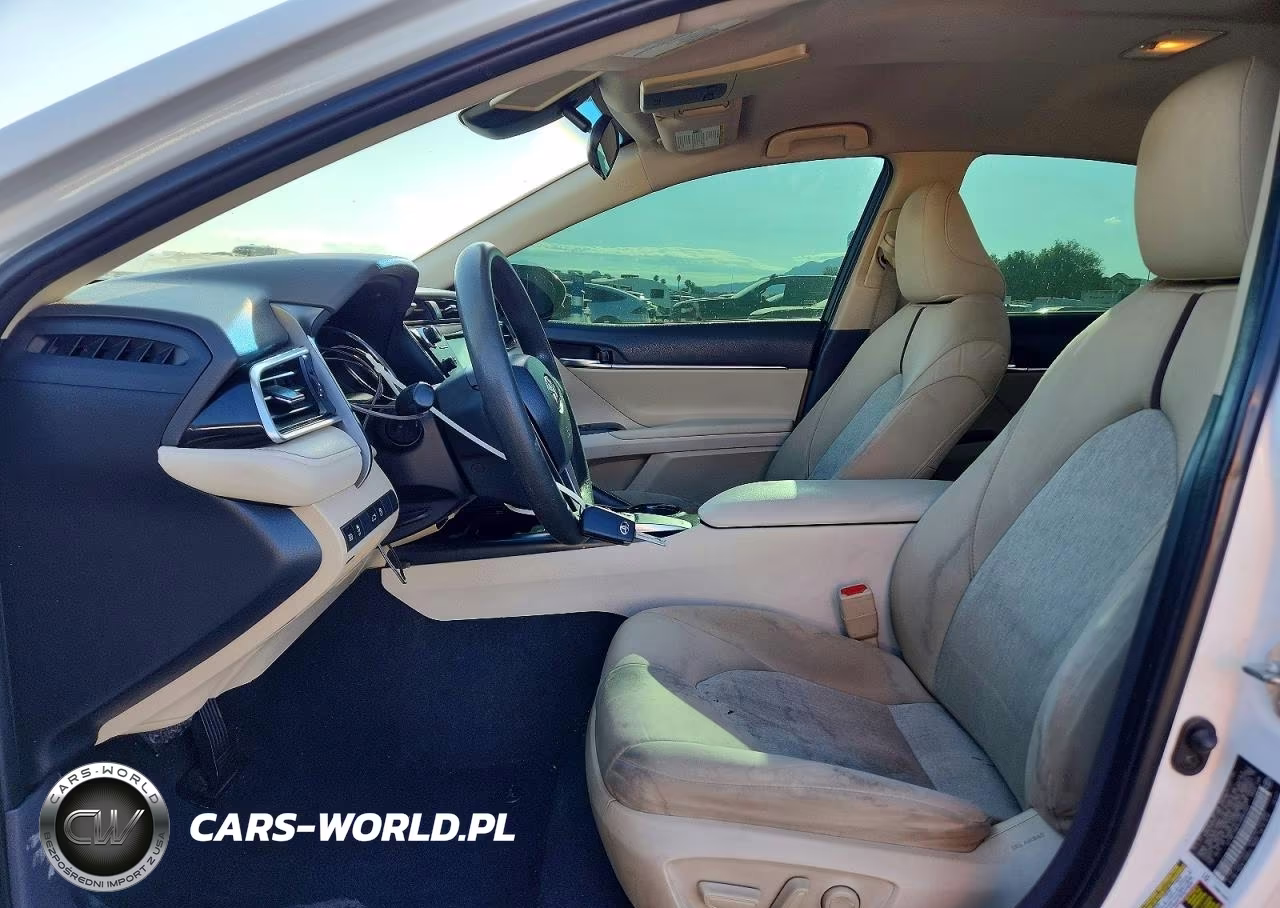 2018 Toyota Camry Le VIN:4T1B11HK4JU063352 - 7