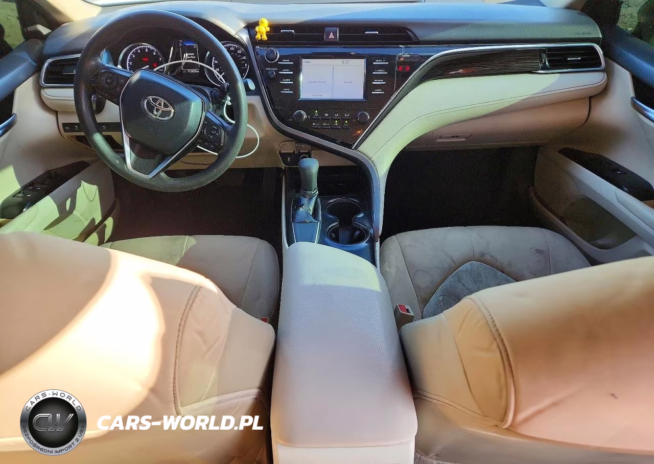 2018 Toyota Camry Le VIN:4T1B11HK4JU063352 - 8