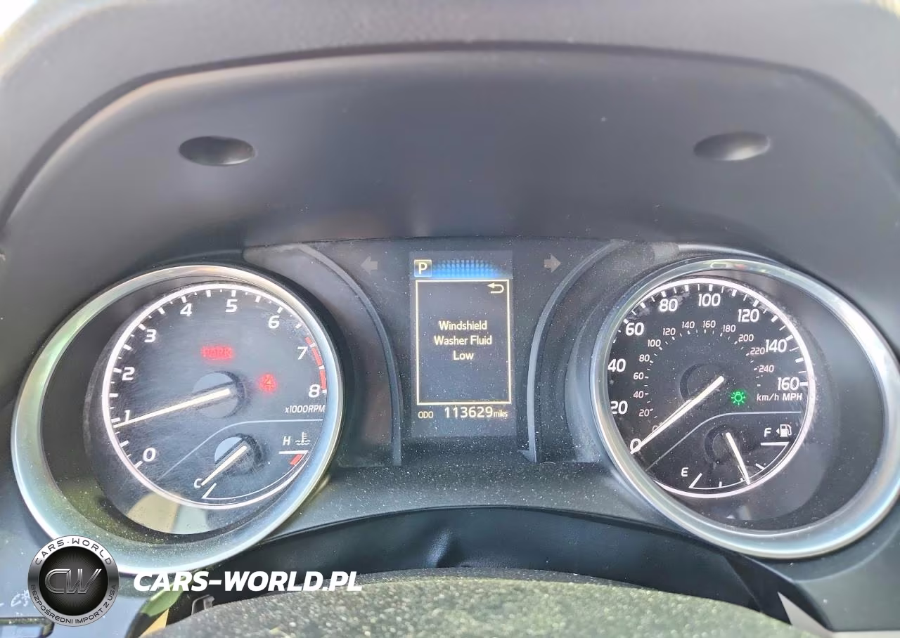 2018 Toyota Camry Le VIN:4T1B11HK4JU063352 - 9