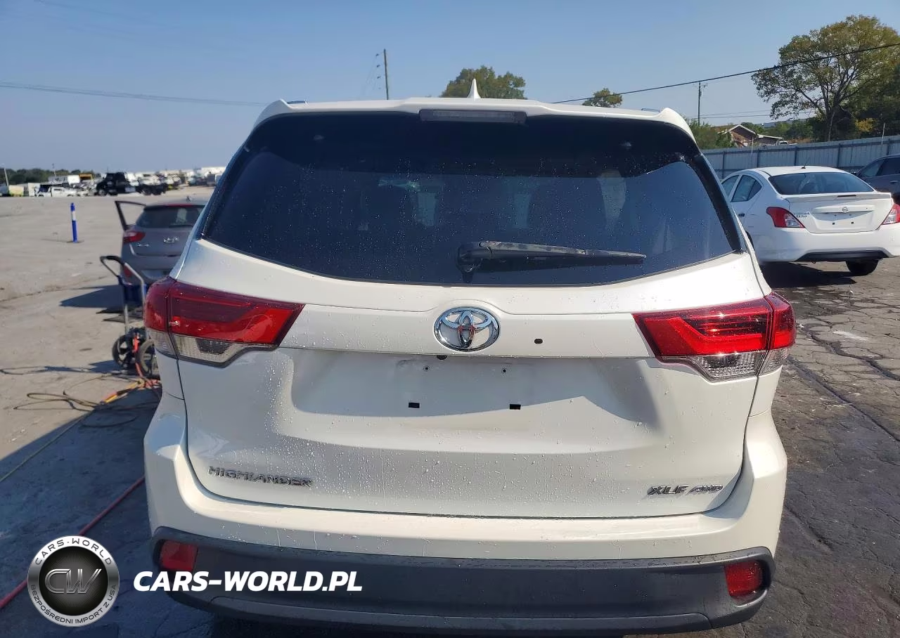 2018 Toyota Highlander Xle VIN:5TDJZRFH4JS845296 - 6