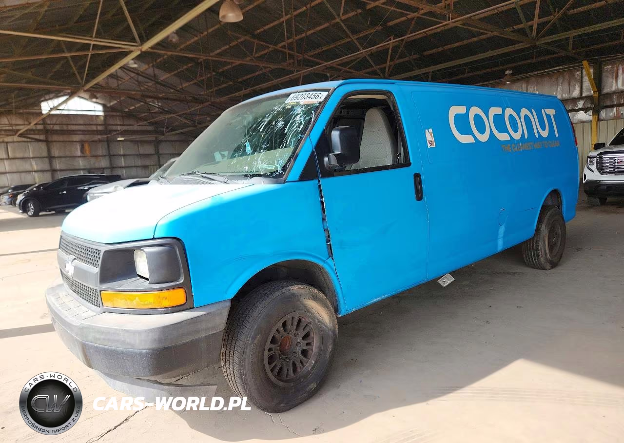 2017 Chevrolet Express G3500 VIN:1GCZGHFGXH1136017 - 1