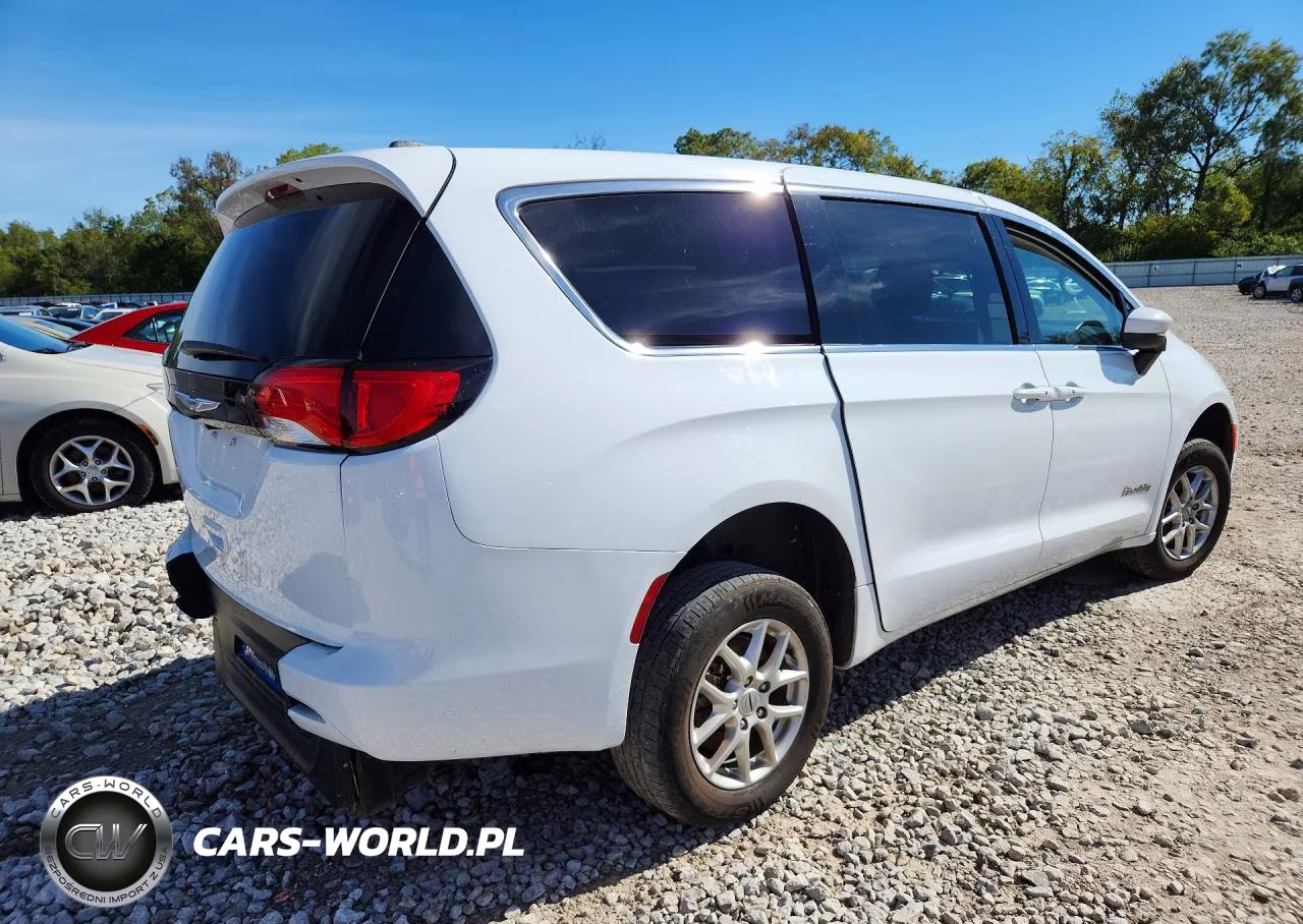 2023 Chrysler Voyager Lx VIN:2C4RC1CG4PR591737 - 3