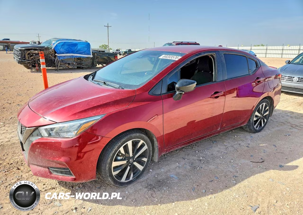 2022 Nissan Versa Sr