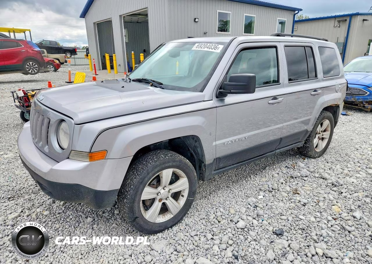 2016 Jeep Patriot Latitude VIN:1C4NJRFB8GD690339 - 1