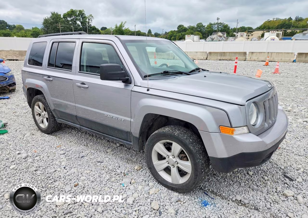 2016 Jeep Patriot Latitude VIN:1C4NJRFB8GD690339 - 4