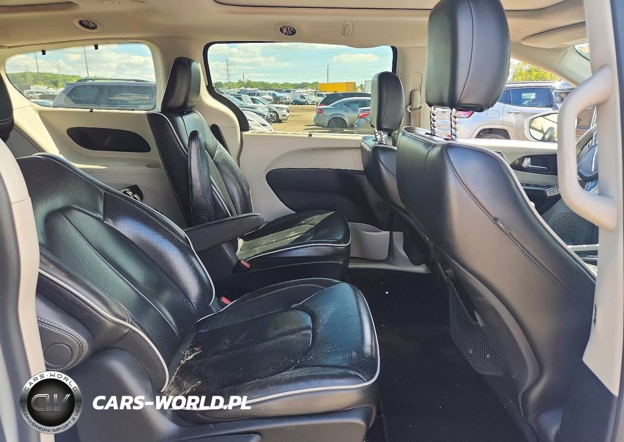 2021 Chrysler Pacifica Hybrid Limited VIN:2C4RC1S77MR510856 - 11
