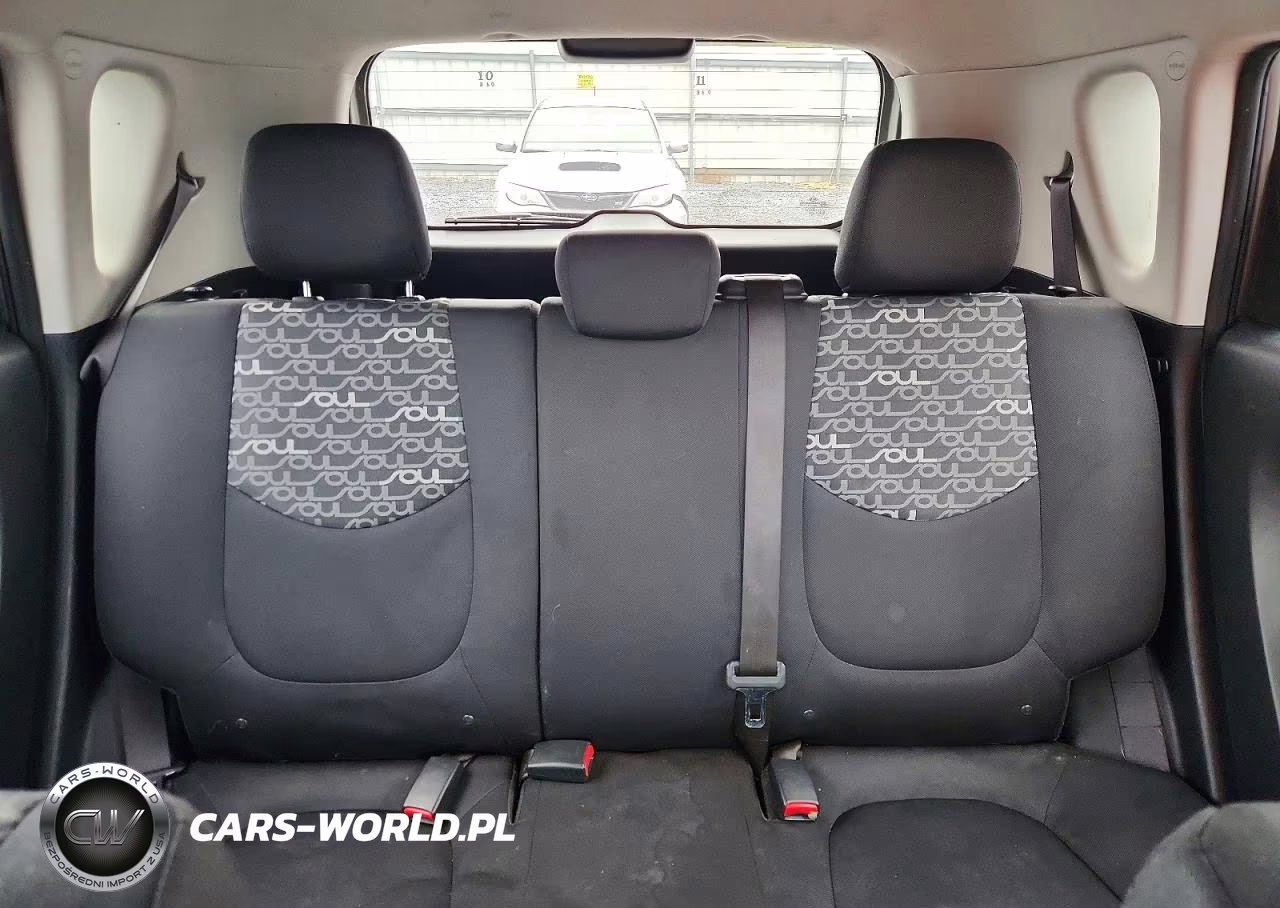 2011 Kia Soul + VIN:KNDJT2A22B7240250 - 10