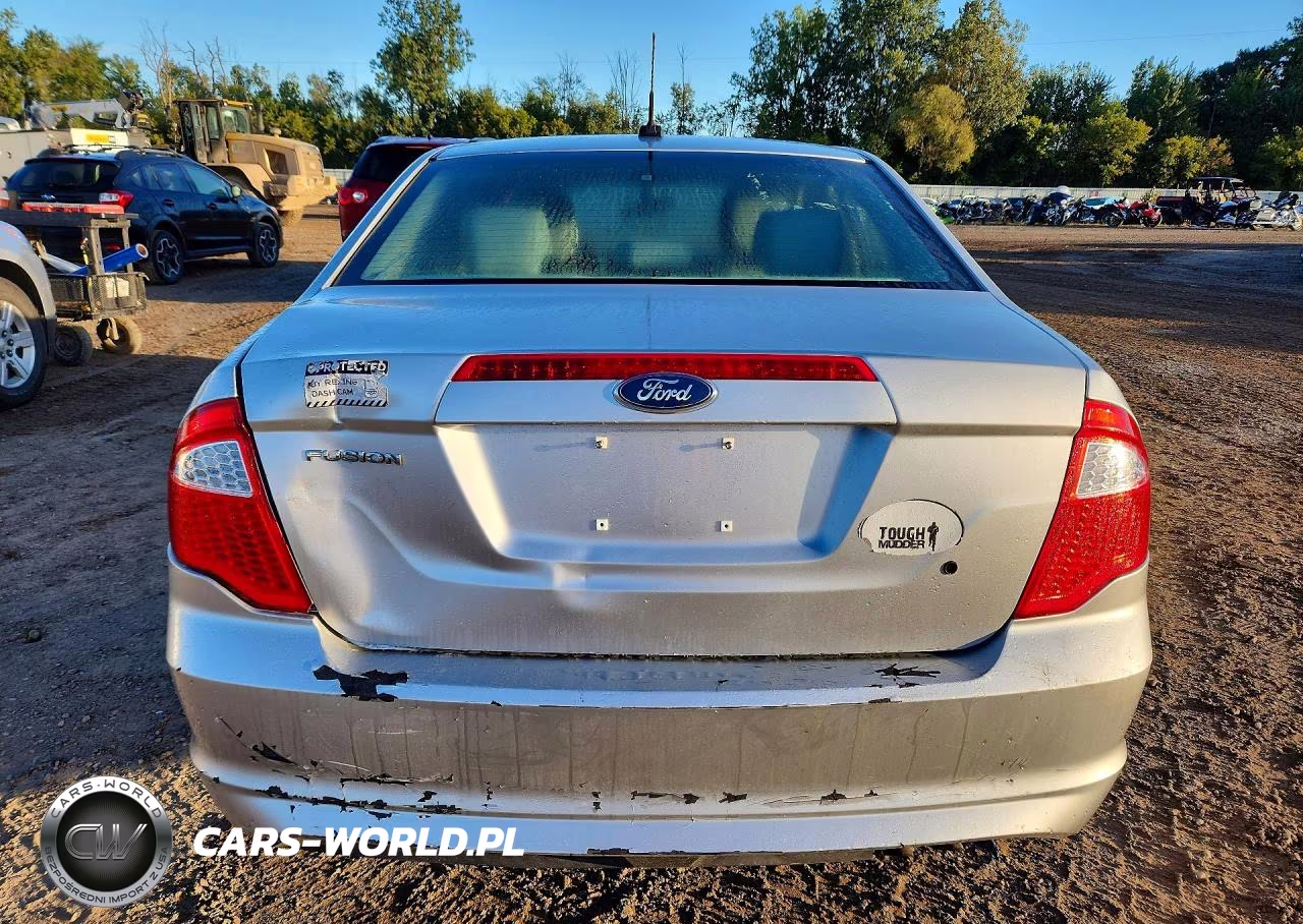 2012 Ford Fusion S VIN:3FAHP0GA6CR117993 - 6