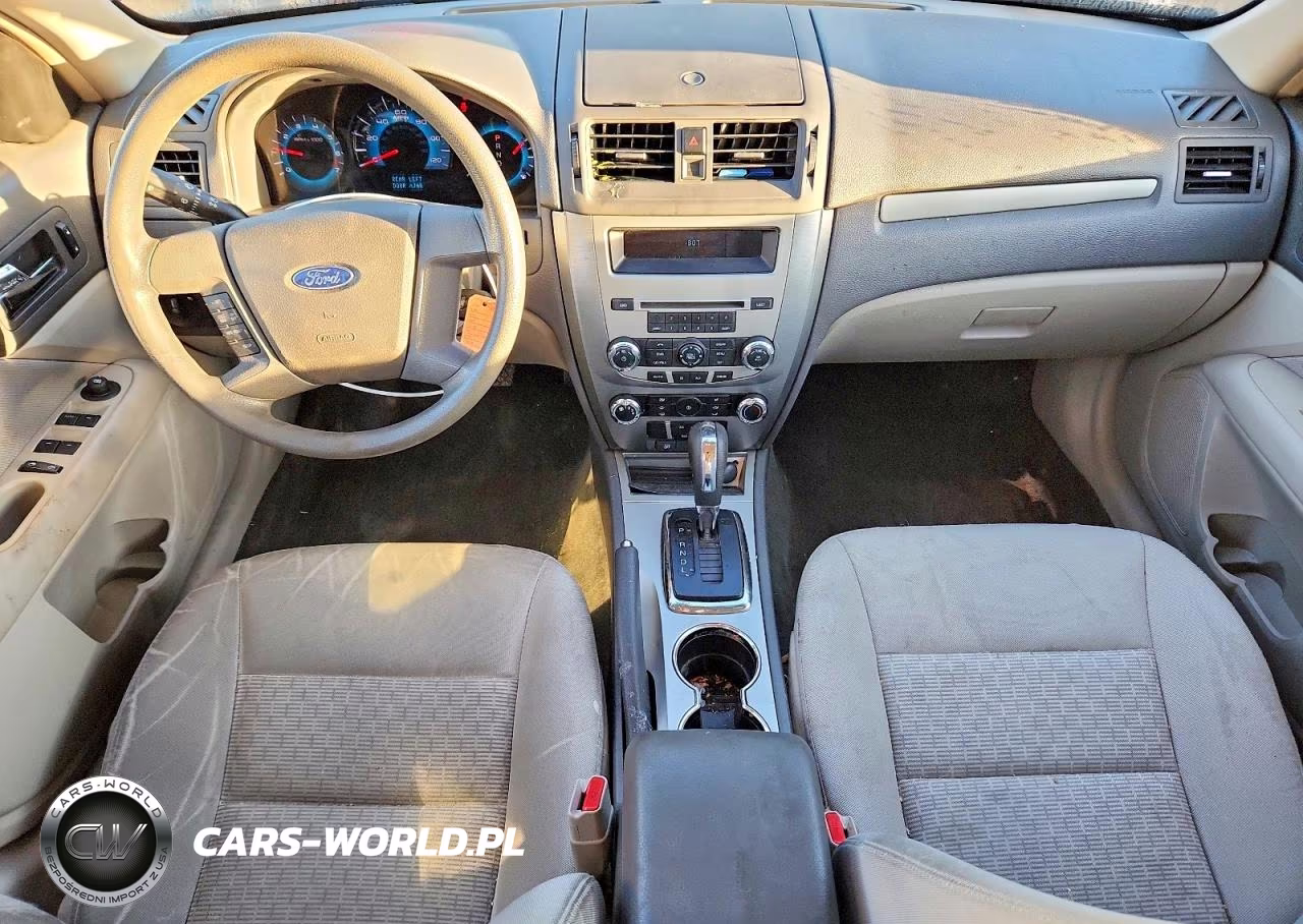 2012 Ford Fusion S VIN:3FAHP0GA6CR117993 - 8