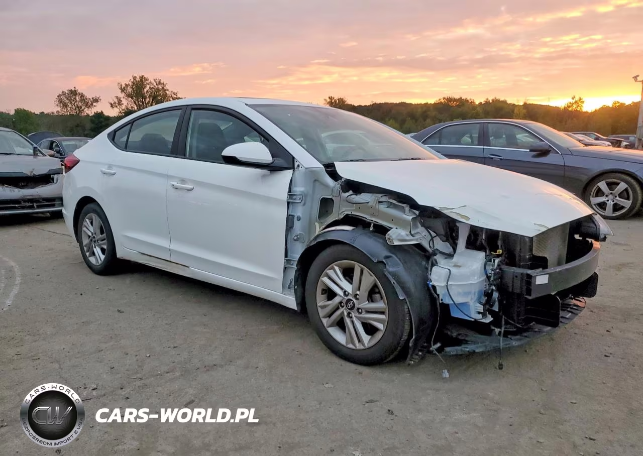 2020 Hyundai Elantra Value Edition VIN:5NPD84LF4LH619225 - 4