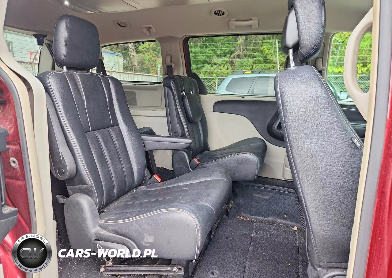 2016 Chrysler Town & Country Touring VIN:2C4RC1BG8GR137993 - 11